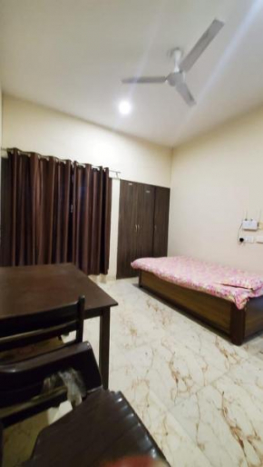 Private room with attached bathroom near Sahastradhara, Dehradun